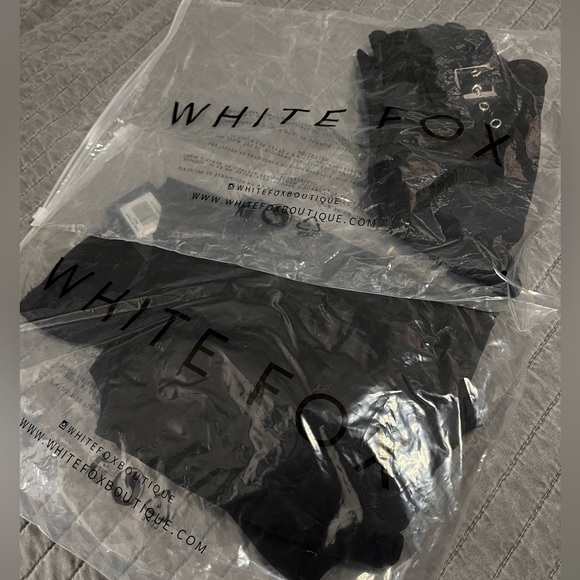 Matching Set - Picture 4 of 4